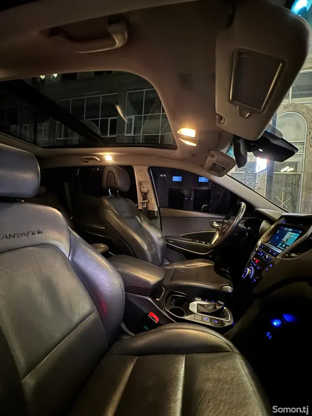 Hyundai Santa Fe 2016 · 2.0 AT