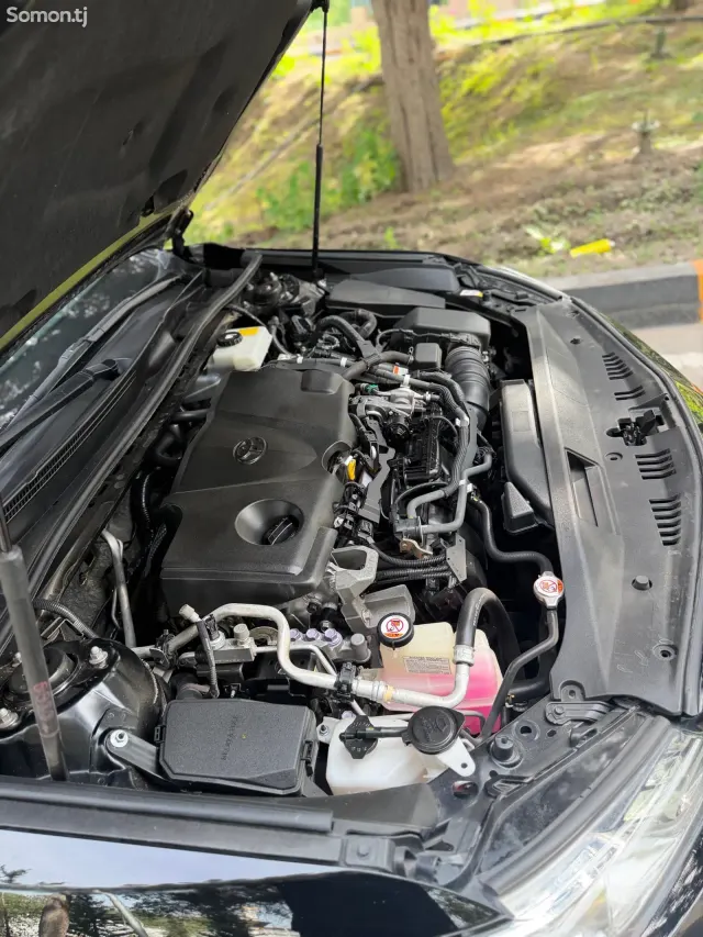 Toyota Camry 2019 · 2.5 AT
