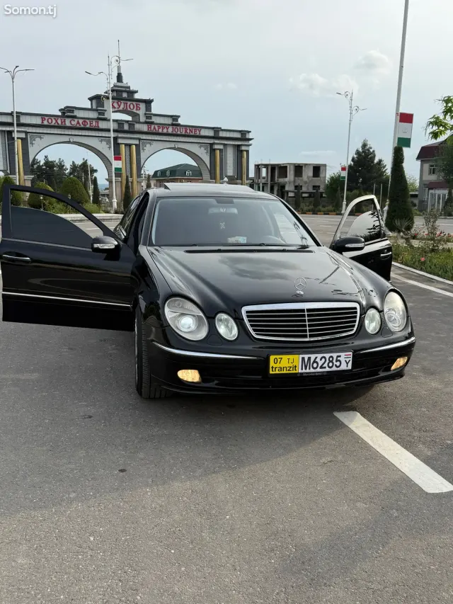 Mercedes-Benz E class 2004 · 2.8 AT
