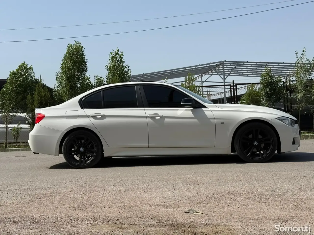BMW 3 series 2014 · 2.0 AT