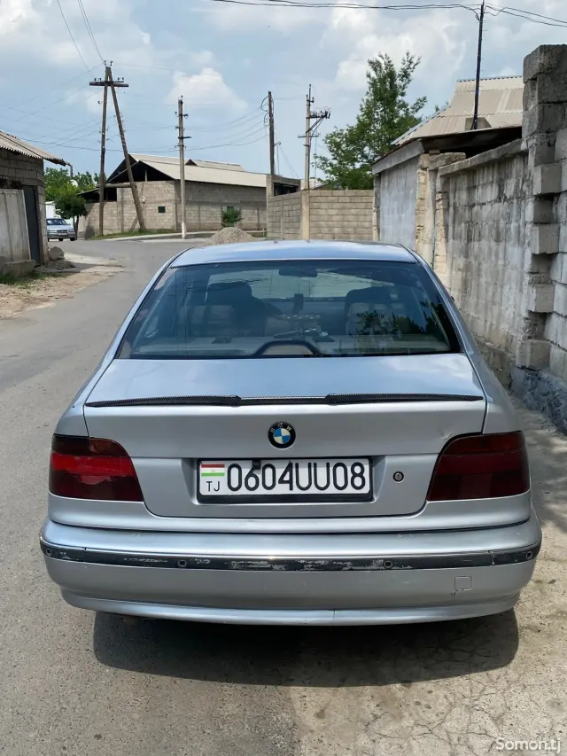 BMW M5 1996 · 2.4 AT