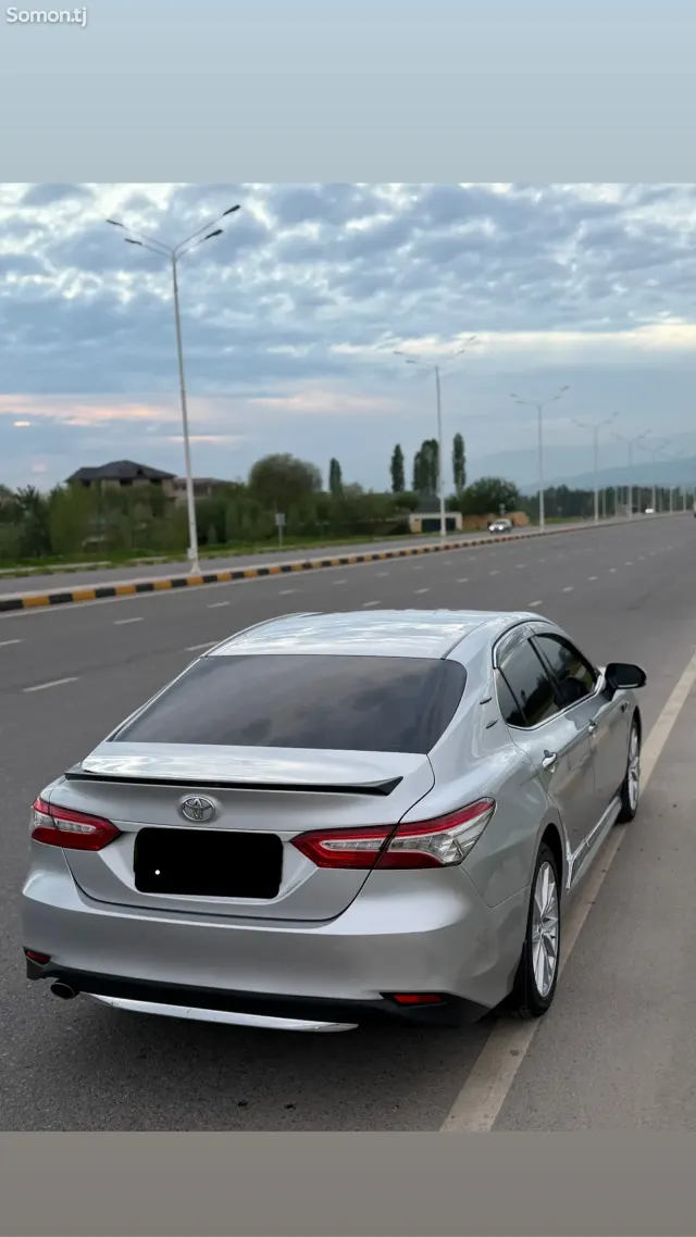Toyota Camry 2018 · 2.5 AT