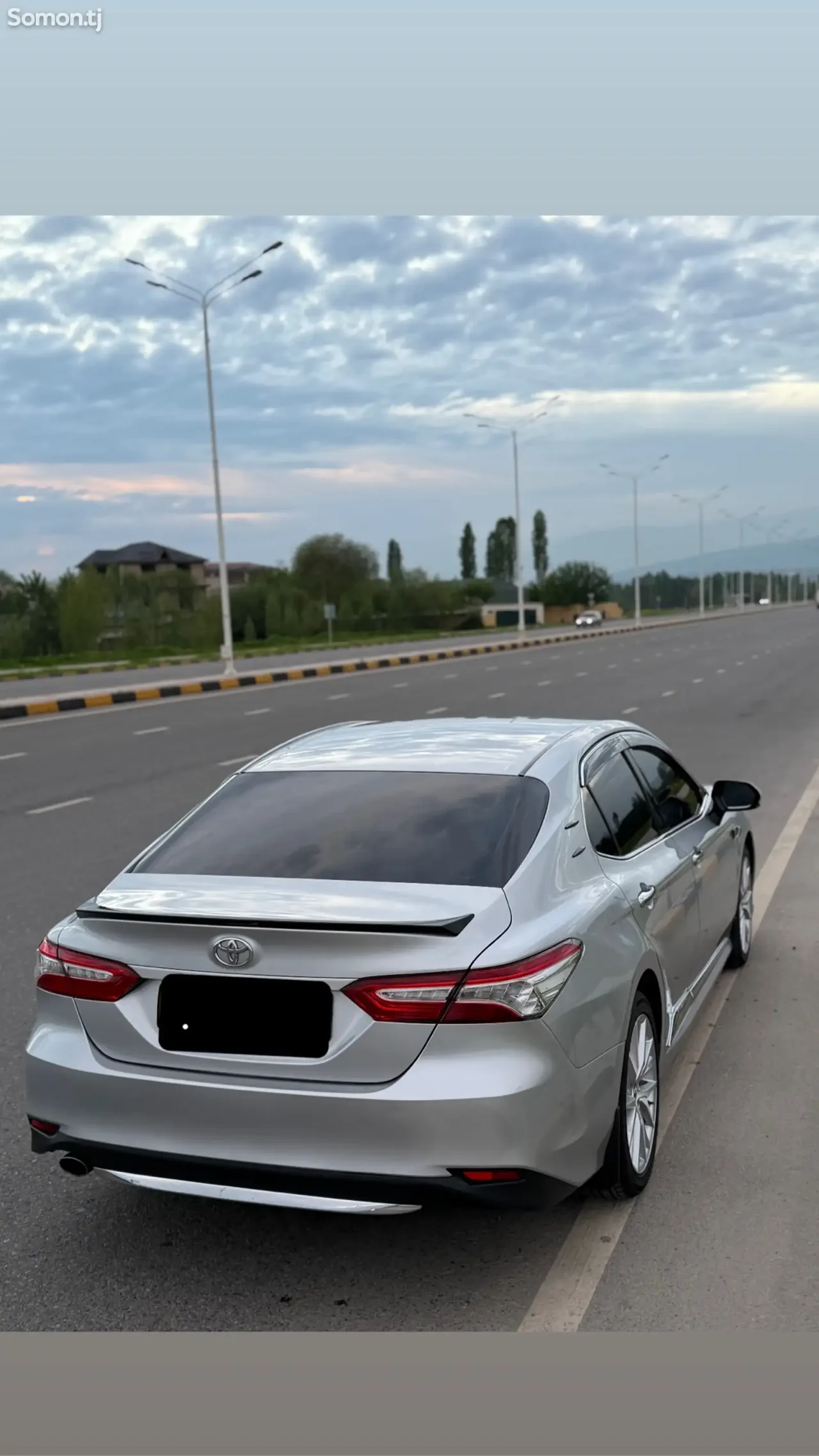 Toyota Camry 2018 · 2.5 AT