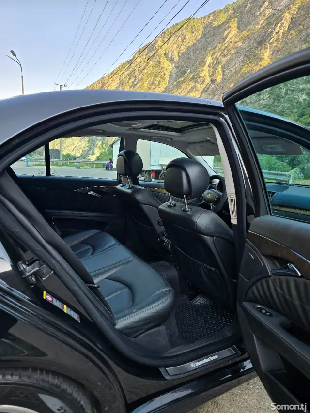 Mercedes-Benz E class 2007 · 3.5 AT