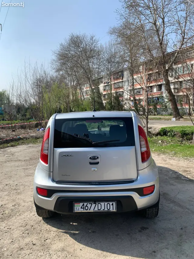 Kia Soul 2013 · AT