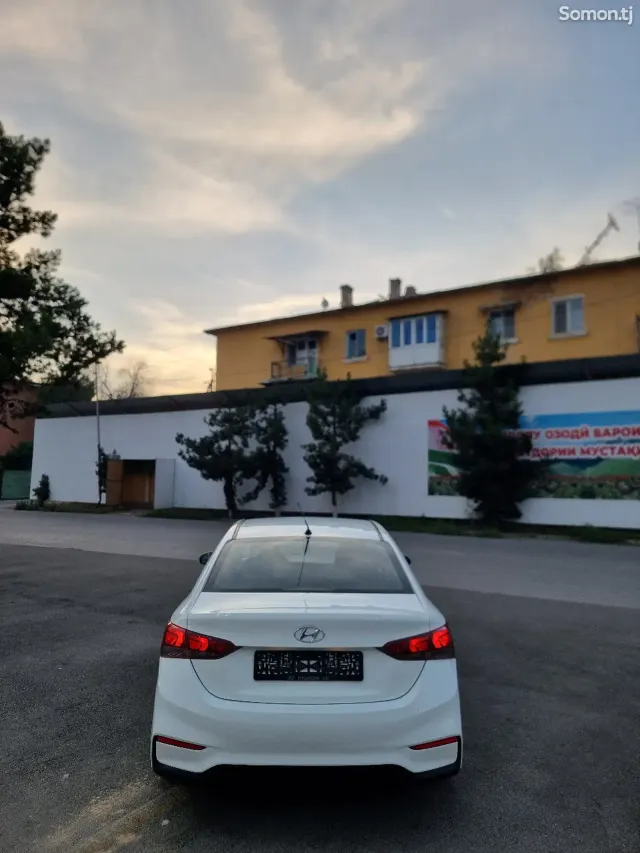 Hyundai Accent 2018 · 1.6 AT
