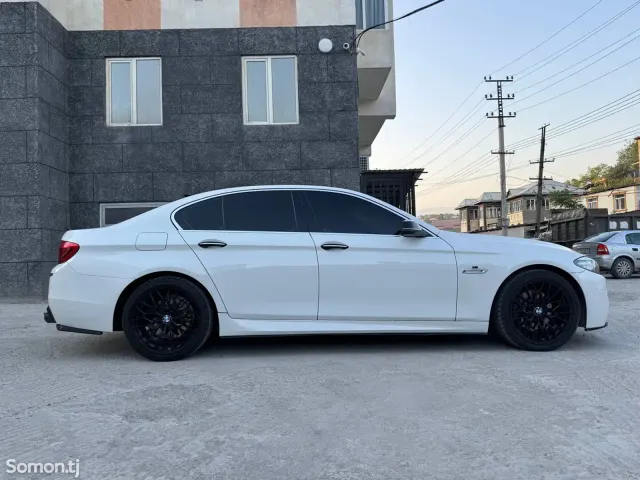 BMW 5 series 2015 · 2.8 AT