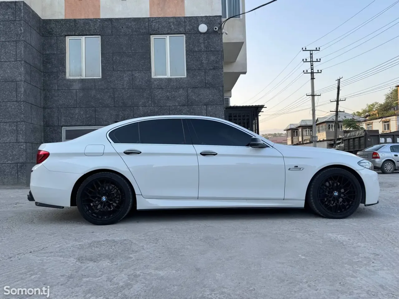 BMW 5 series 2015 · 2.8 AT