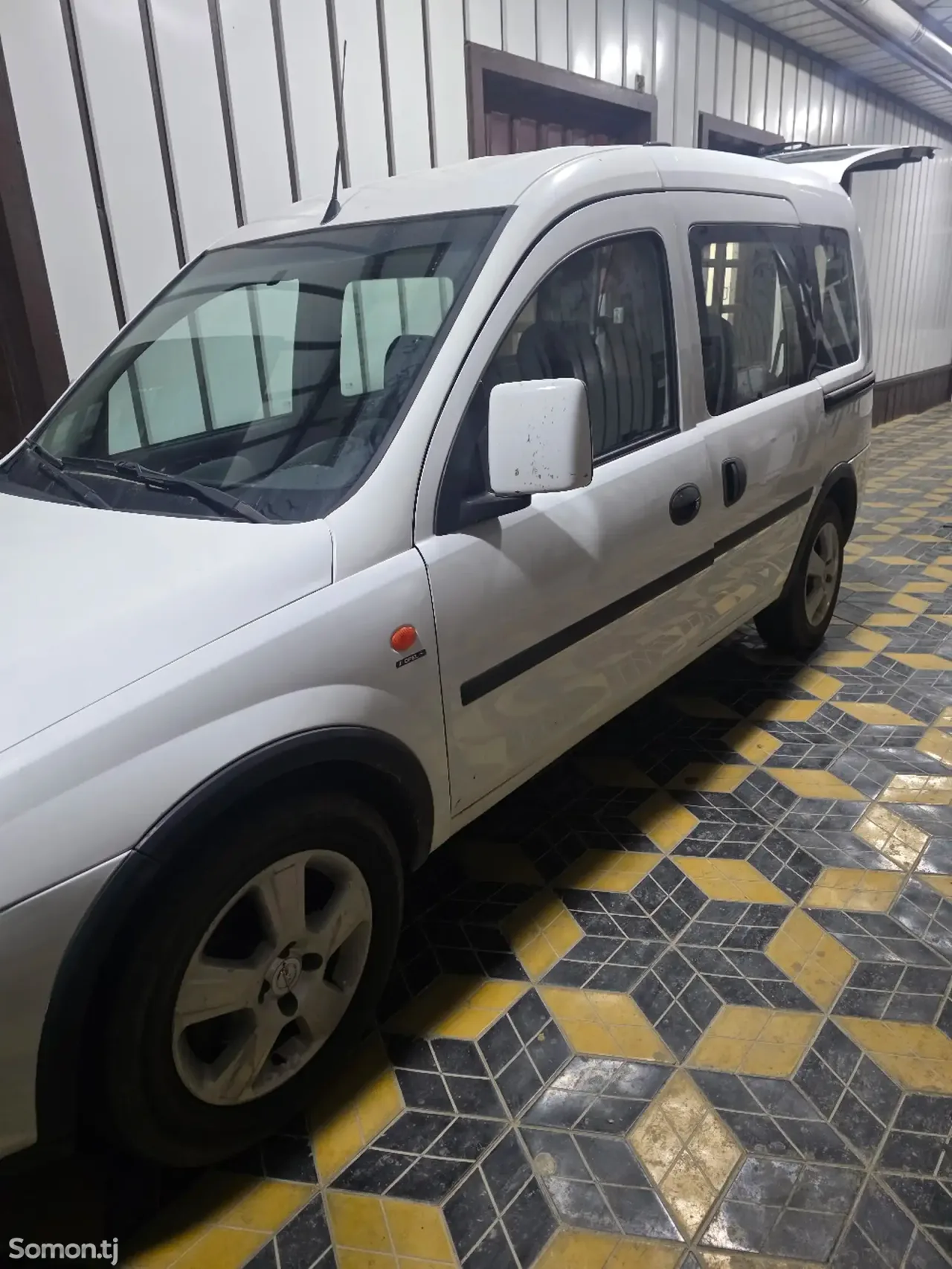 Opel Combo 2006 · 1.6 MT