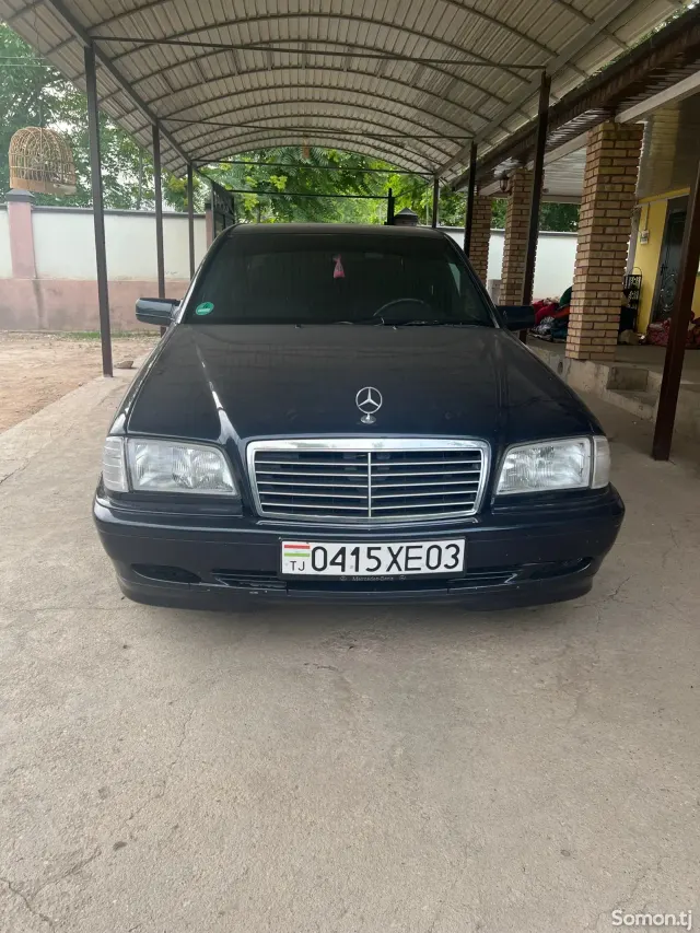 Mercedes-Benz W201 2000 · 1.8 MT