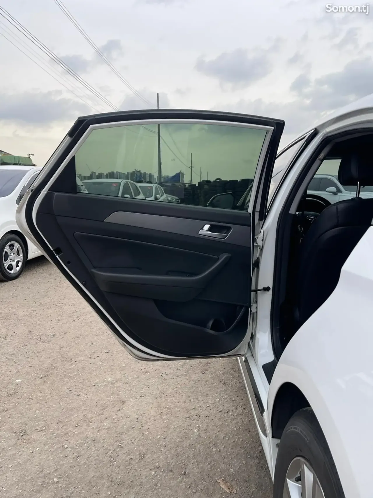 Hyundai Sonata 2015 · 1.6 AT