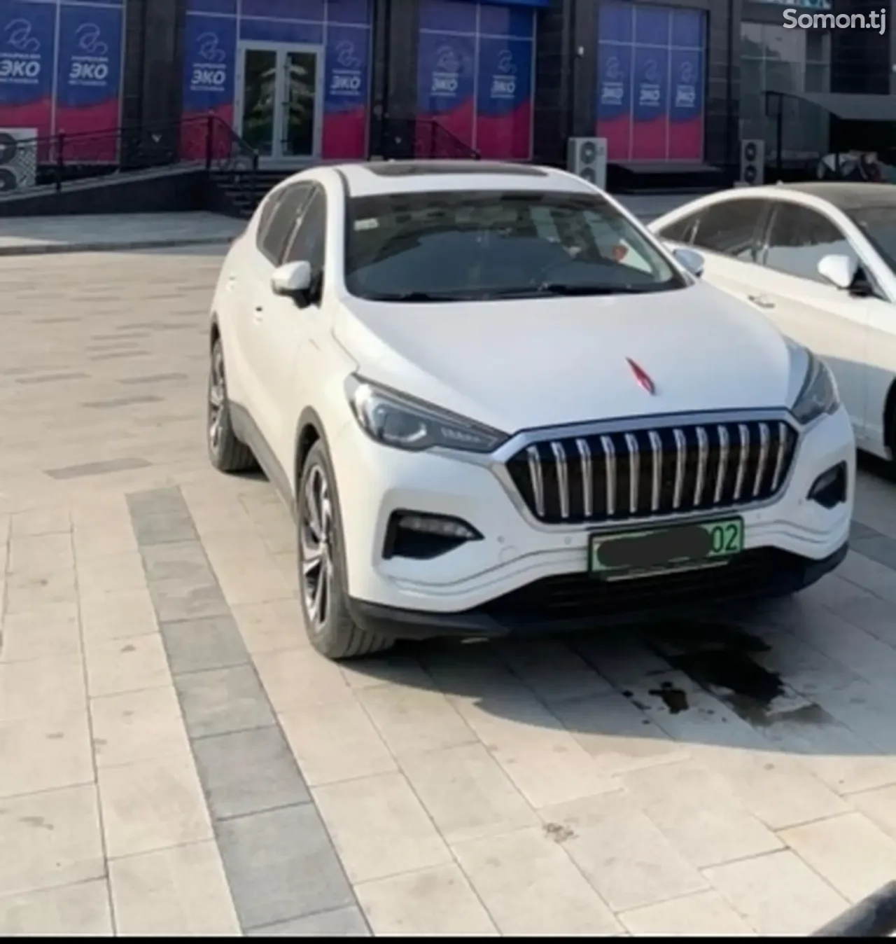 Hongqi E-HS3 2020 · AT