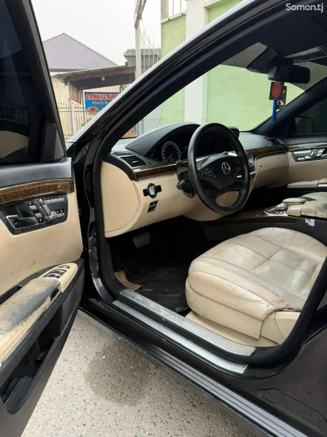 Mercedes-Benz S class 2011 · 3.5 AT