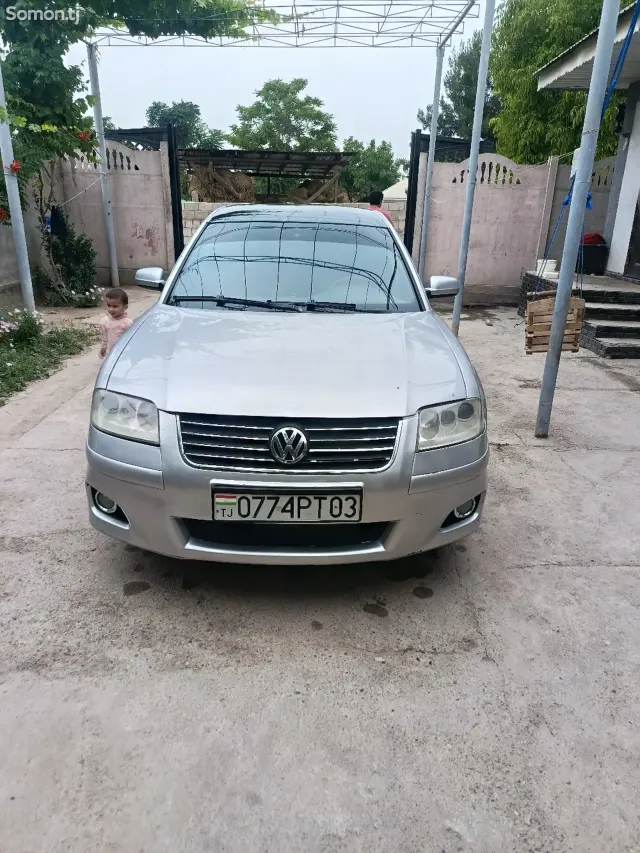Volkswagen Passat 2003 · 1.8 MT