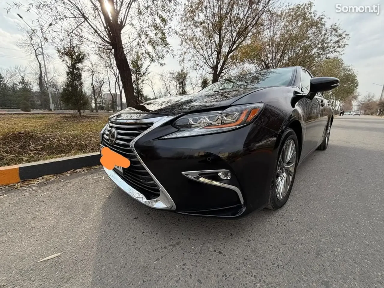 Lexus ES series 2015 · 2.5 AT