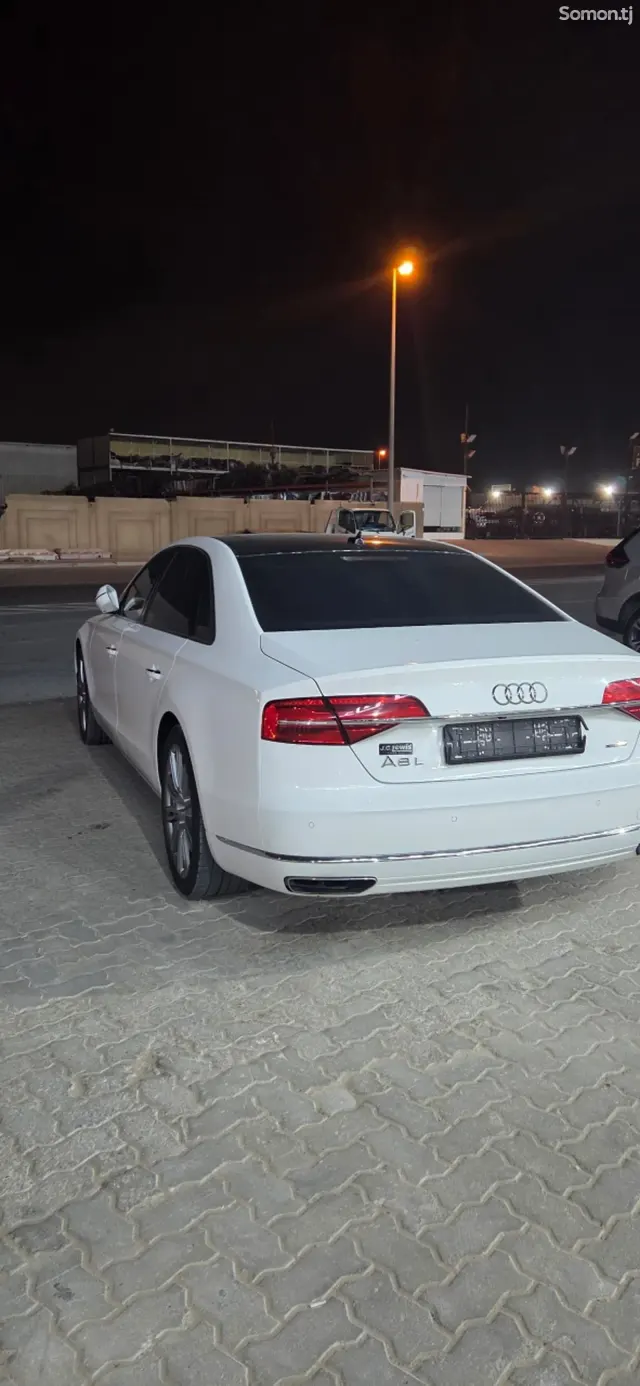 Audi A8 2015 · 3.0 AT