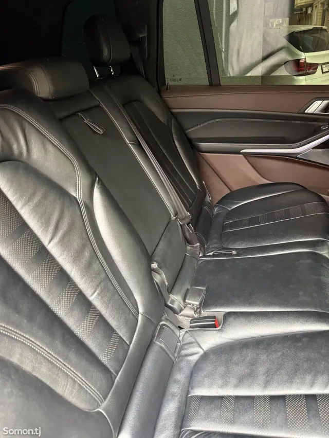 BMW X7 2019 · 5.0 AT
