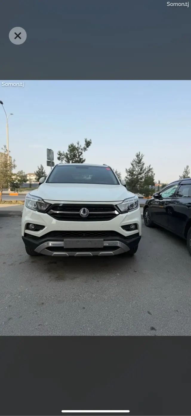 Ssang Yong Rexton 2019 · AT