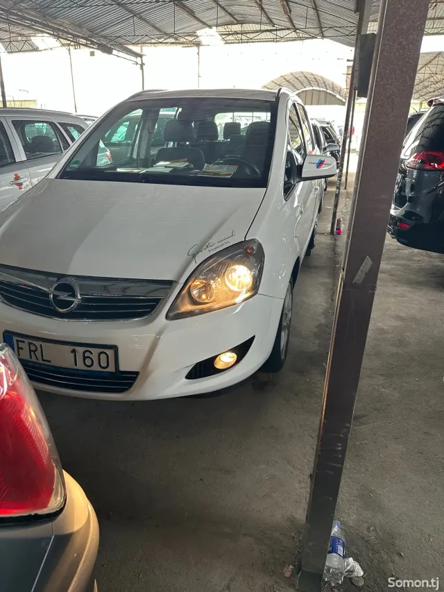 Opel Zafira 2014 · 1.8 MT