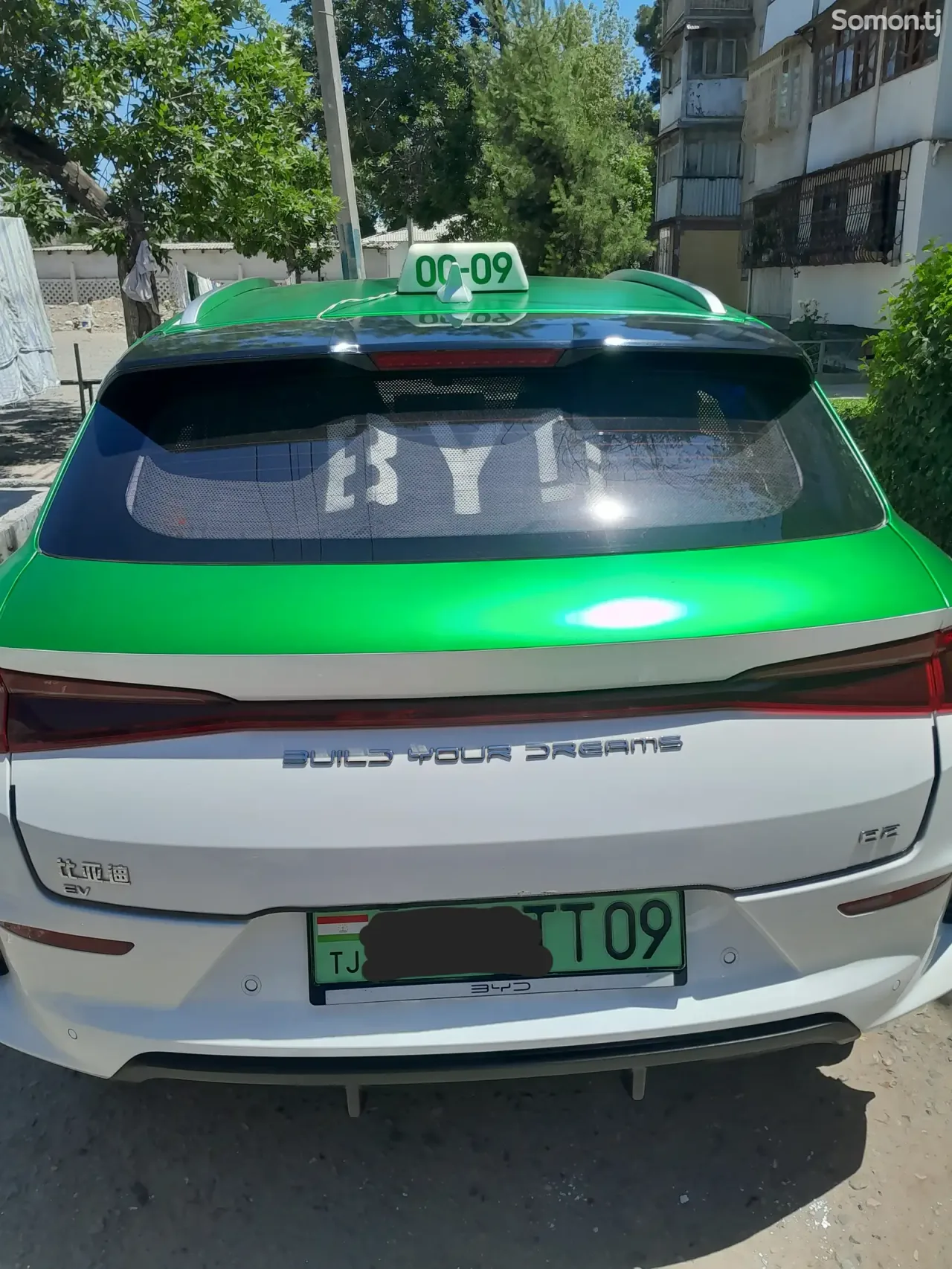 BYD E2 2025 · 5.0 AT