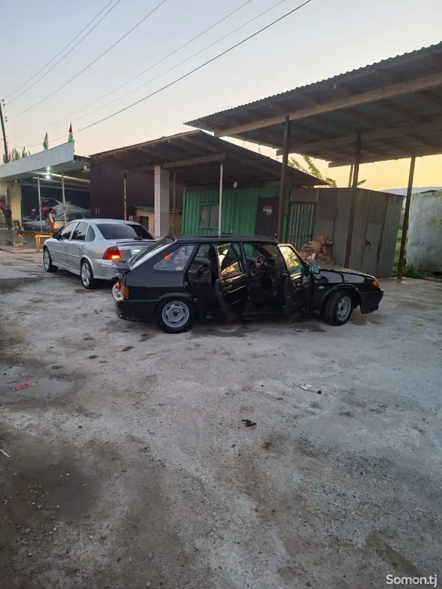 Lada (ВАЗ) 2114 2011 · 1.7 MT