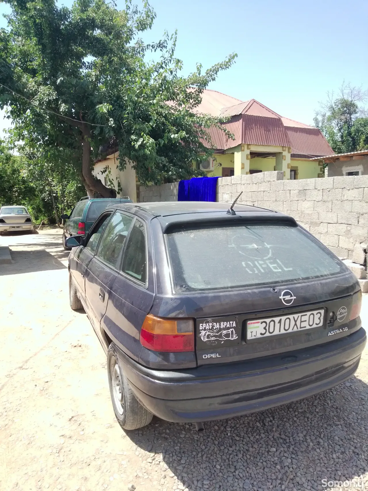 Opel Astra F 1995 · 1.6 MT