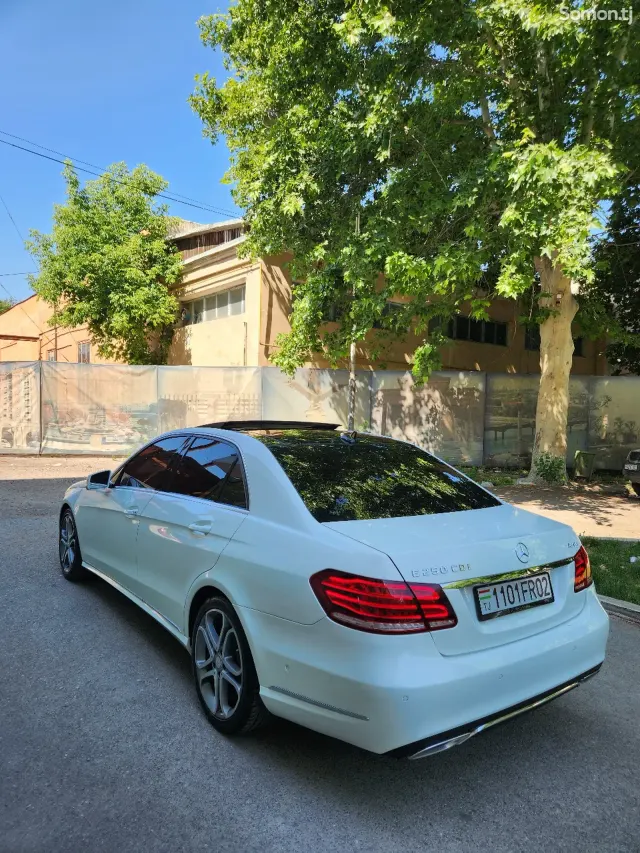 Mercedes-Benz E class 2014 · 2.5 AT