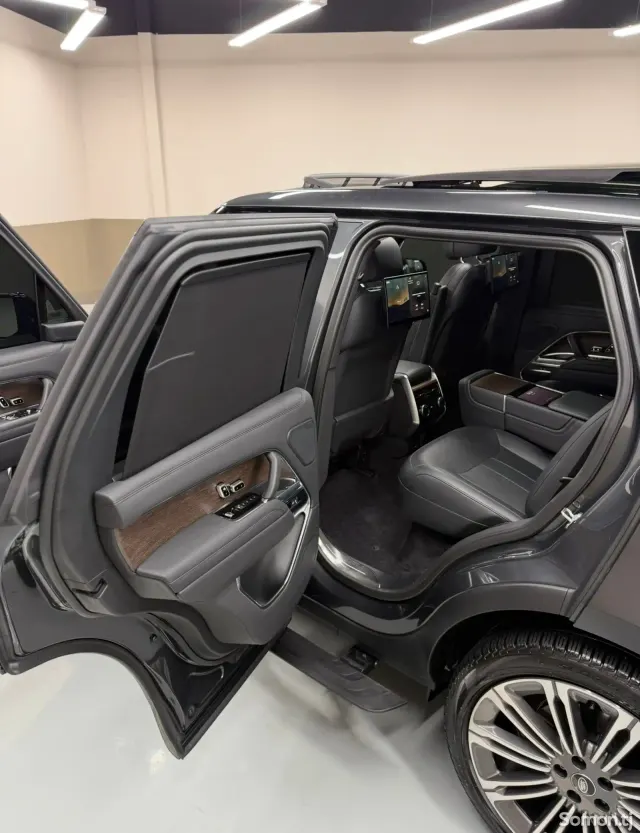 Land Rover Vogue 2024 · 3.5 AT