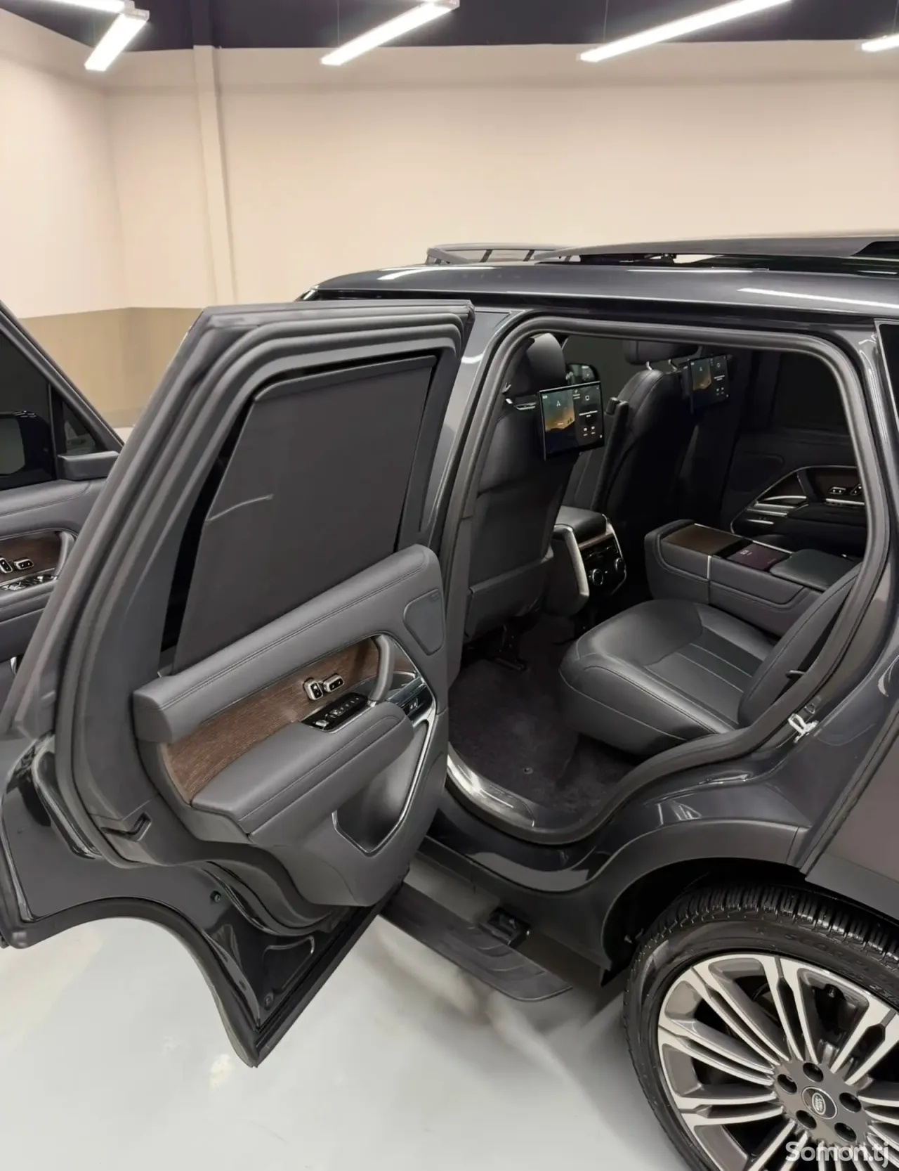 Land Rover Vogue 2024 · 3.5 AT