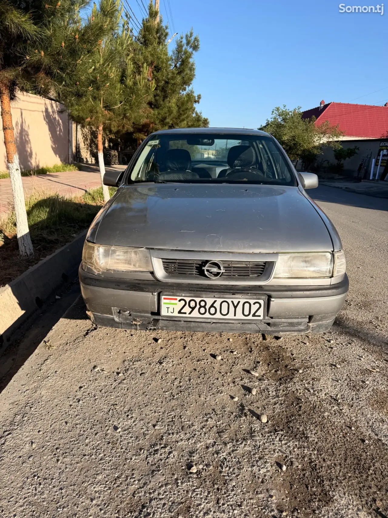 Opel Vectra A 1991 · 1.6 MT