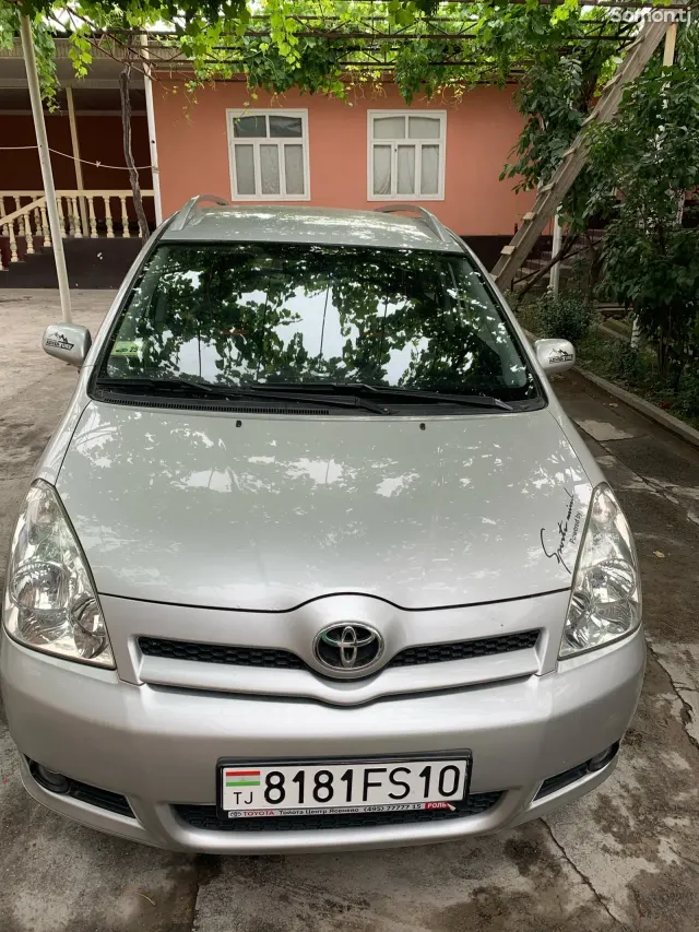 Toyota Corolla Verso 2006 · 1.8 MT