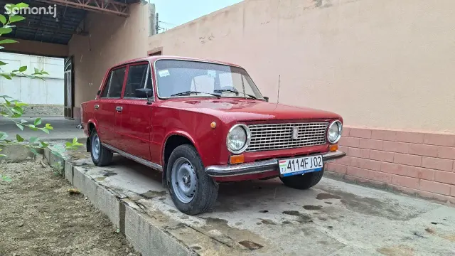 Lada (ВАЗ) 2101 1991 · 1.1 MT