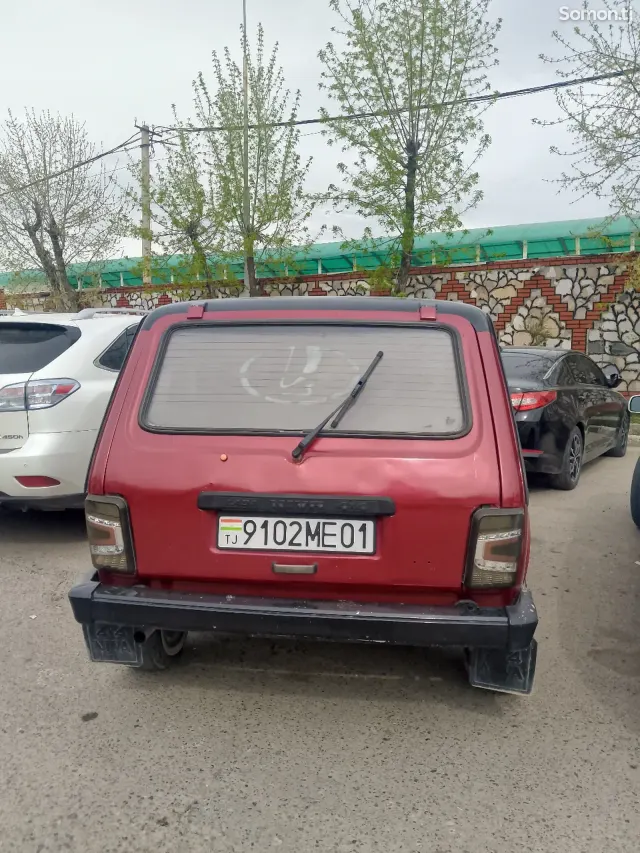 Lada (ВАЗ) Нива 2002 · 1.6 MT