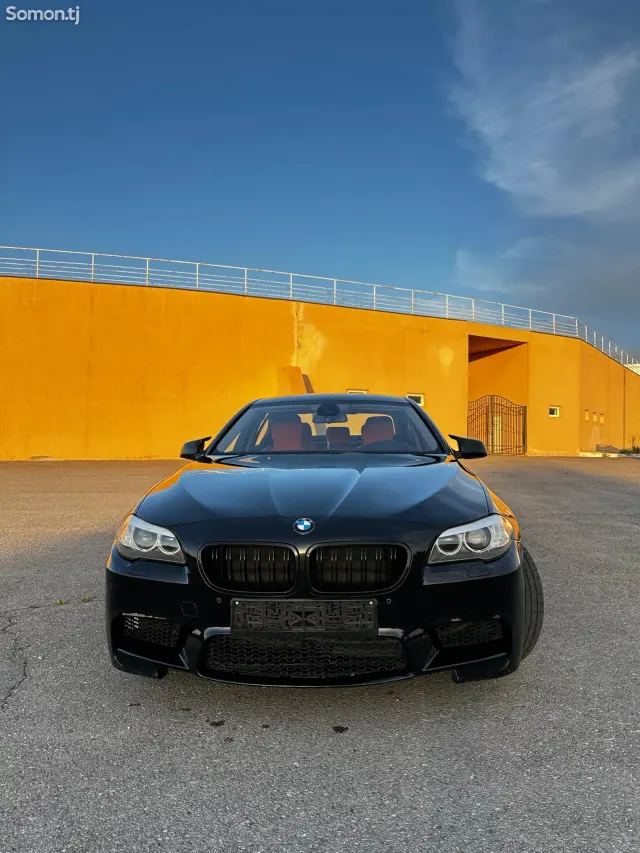 BMW 5 series 2012 · AT