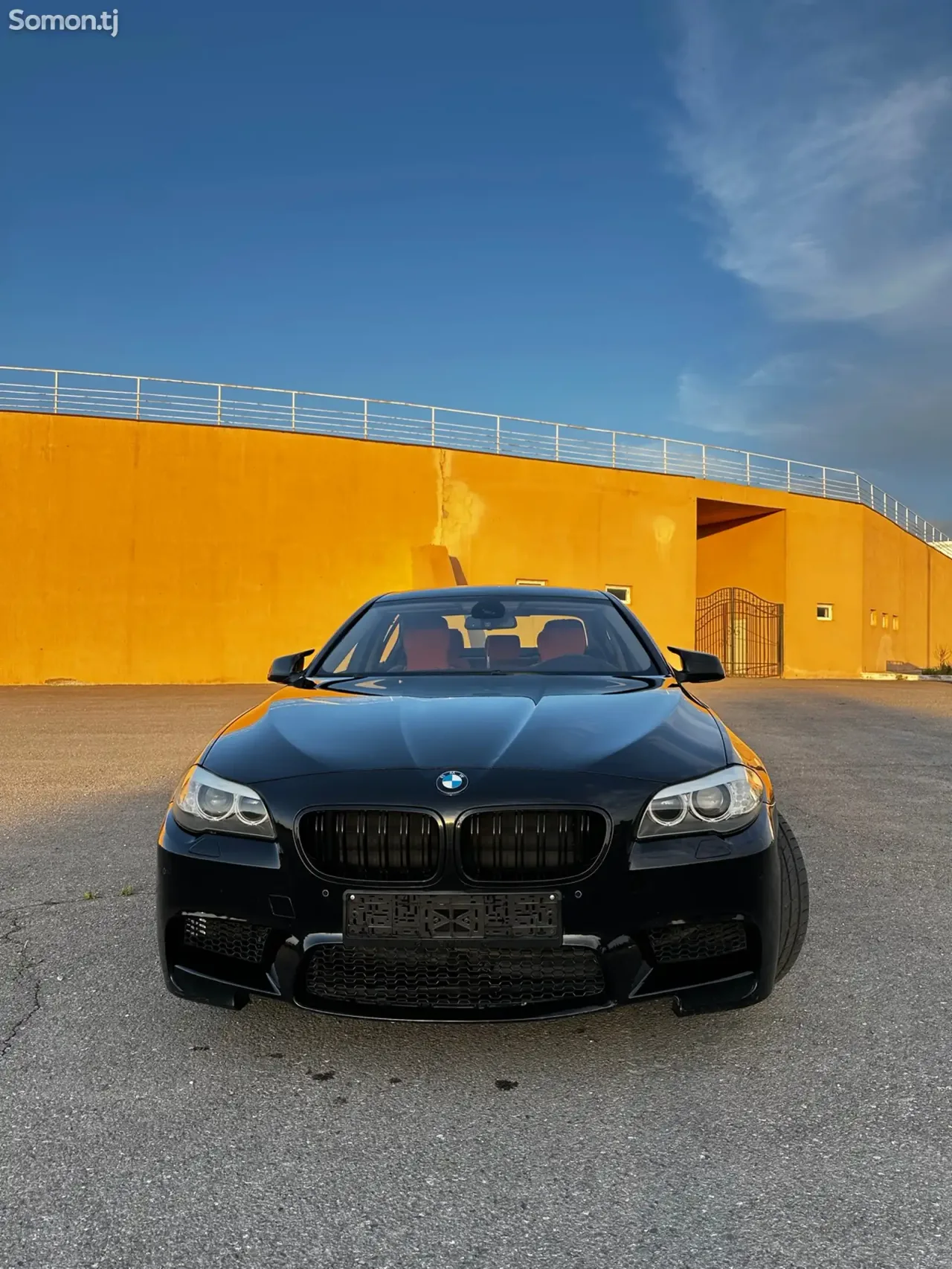 BMW 5 series 2012 · AT