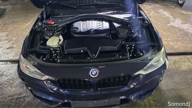 BMW 3 series 2015 · 2.0 AT