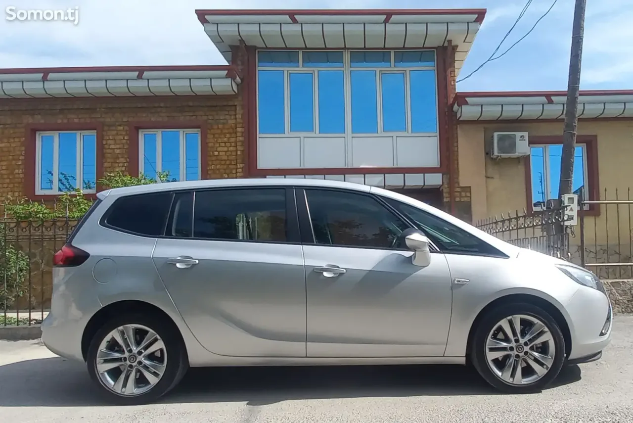 Opel Zafira 2014 · 2.0 AT