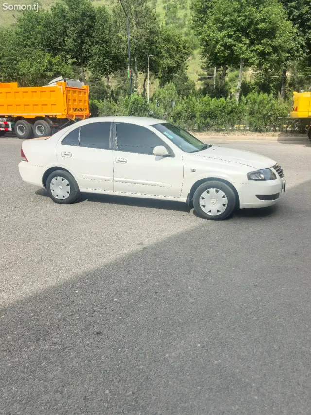Nissan Almera 2007 · 1.3 MT