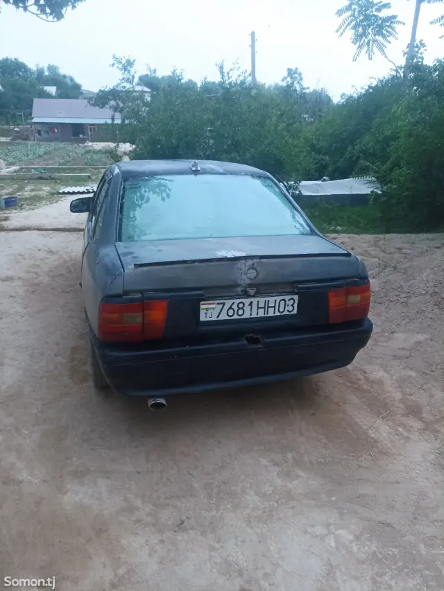 Opel Vectra A 1992 · 1.8 MT