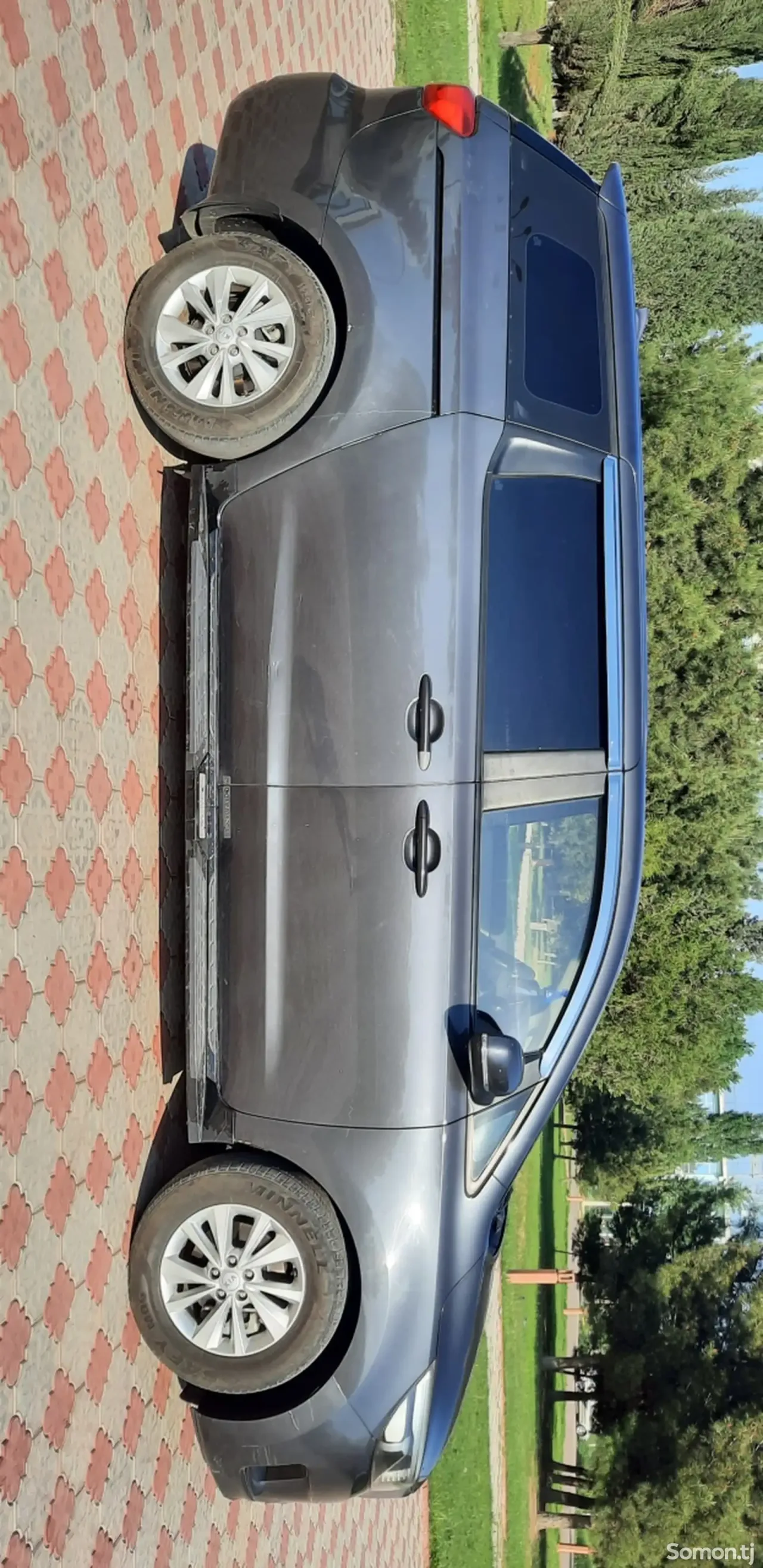 Kia Carnival 2015 · 2.2 AT