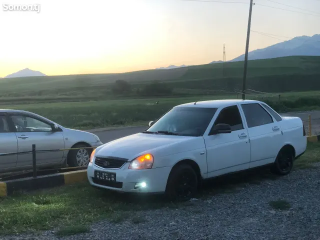 Lada (ВАЗ) Priora 2012 · 1.6 MT