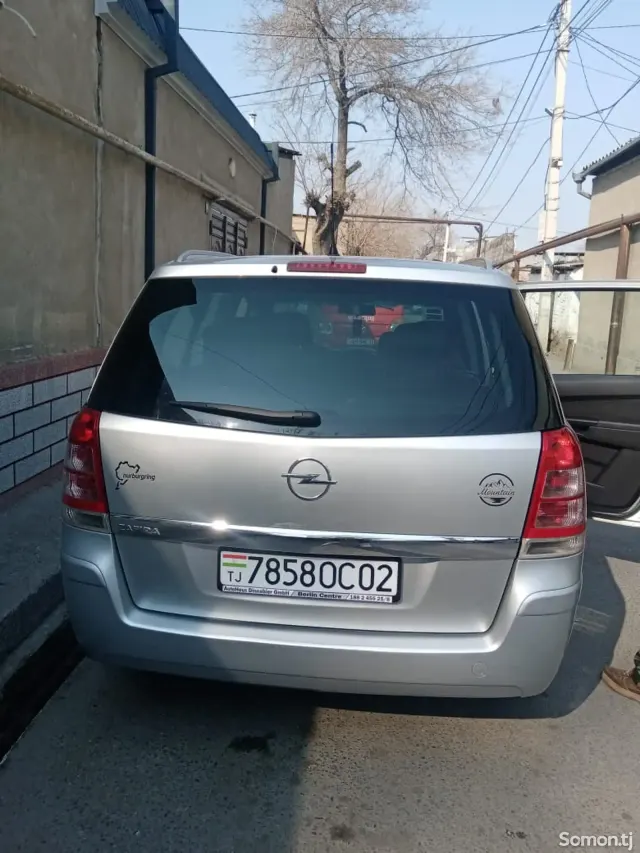 Opel Zafira 2011 · 1.8 MT