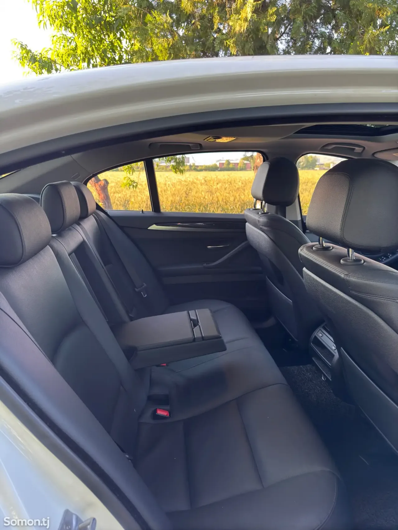 BMW 5 series 2016 · 2.0 AT