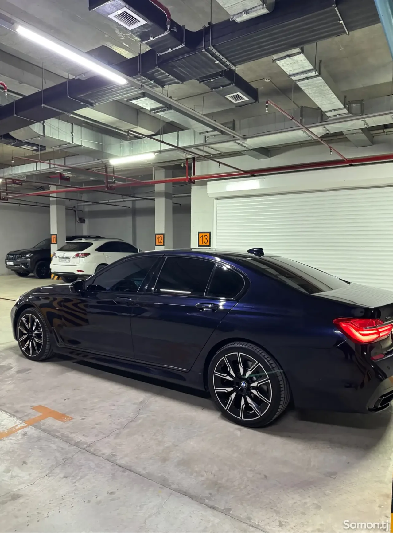 BMW 7 series 2016 · 4.0 AT