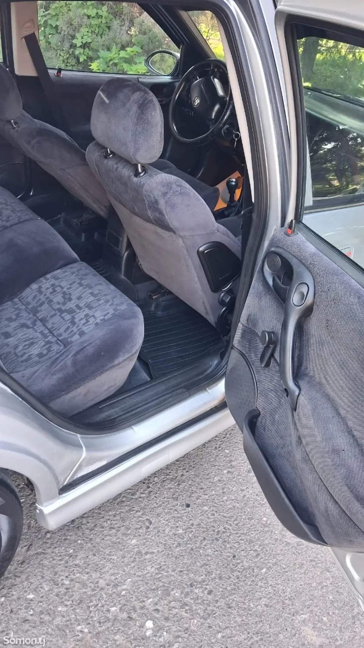 Opel Vectra B 1998 · 1.6 MT