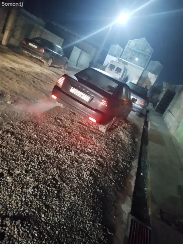 Lada (ВАЗ) Priora 2010 · 1.7 MT
