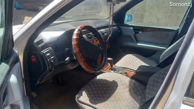 Mercedes-Benz E class 1997 · 2.0 AT