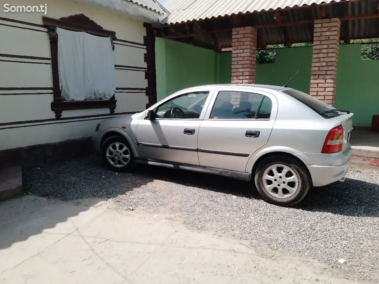 Opel Astra G 1998 · 1.6 MT