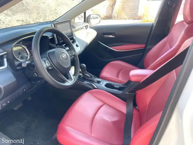 Toyota Corolla 2019 · 1.8 AT