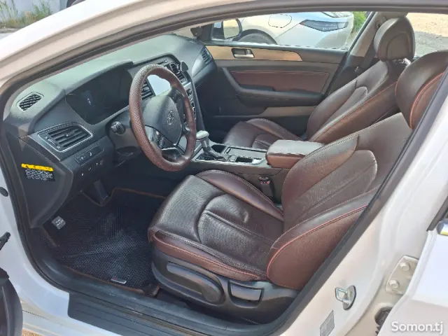 Hyundai Sonata 2016 · 2.0 AT